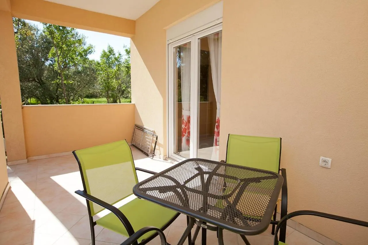 Appartement Apartmani Lea Starigrad Paklenica