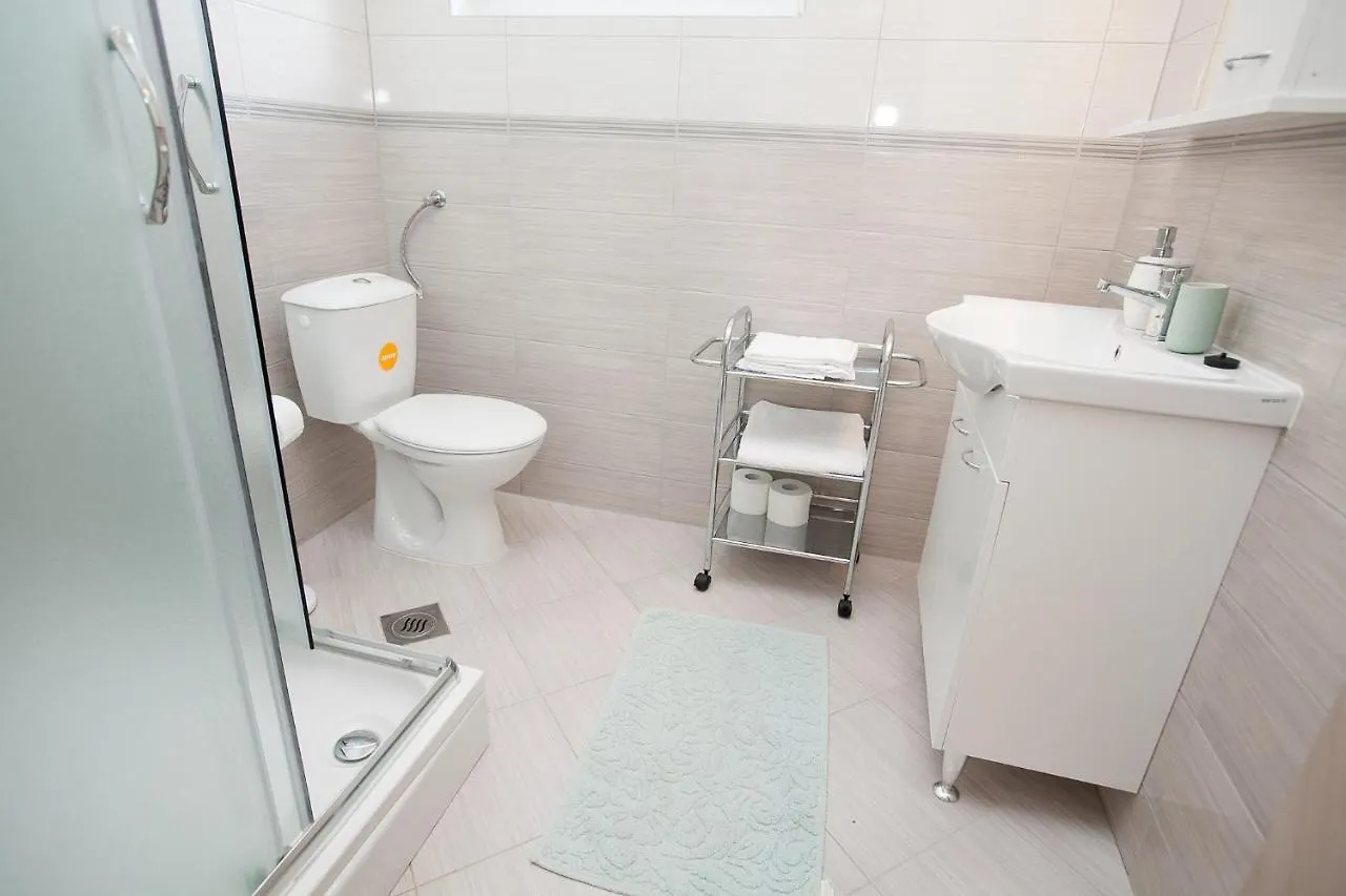 Apartment Apartmani Lea Starigrad Paklenica