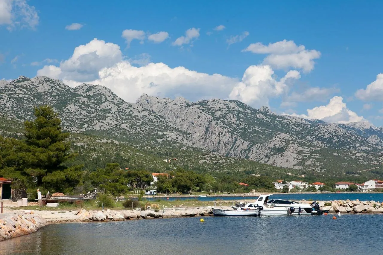 Apartment Apartmani Lea Starigrad Paklenica