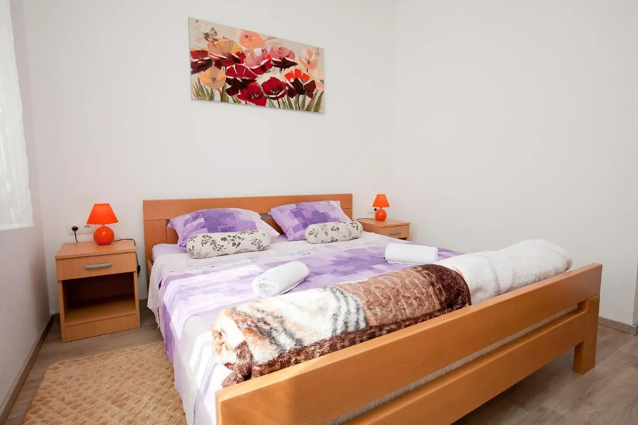 Apartmani Lea Starigrad Paklenica Apartment
