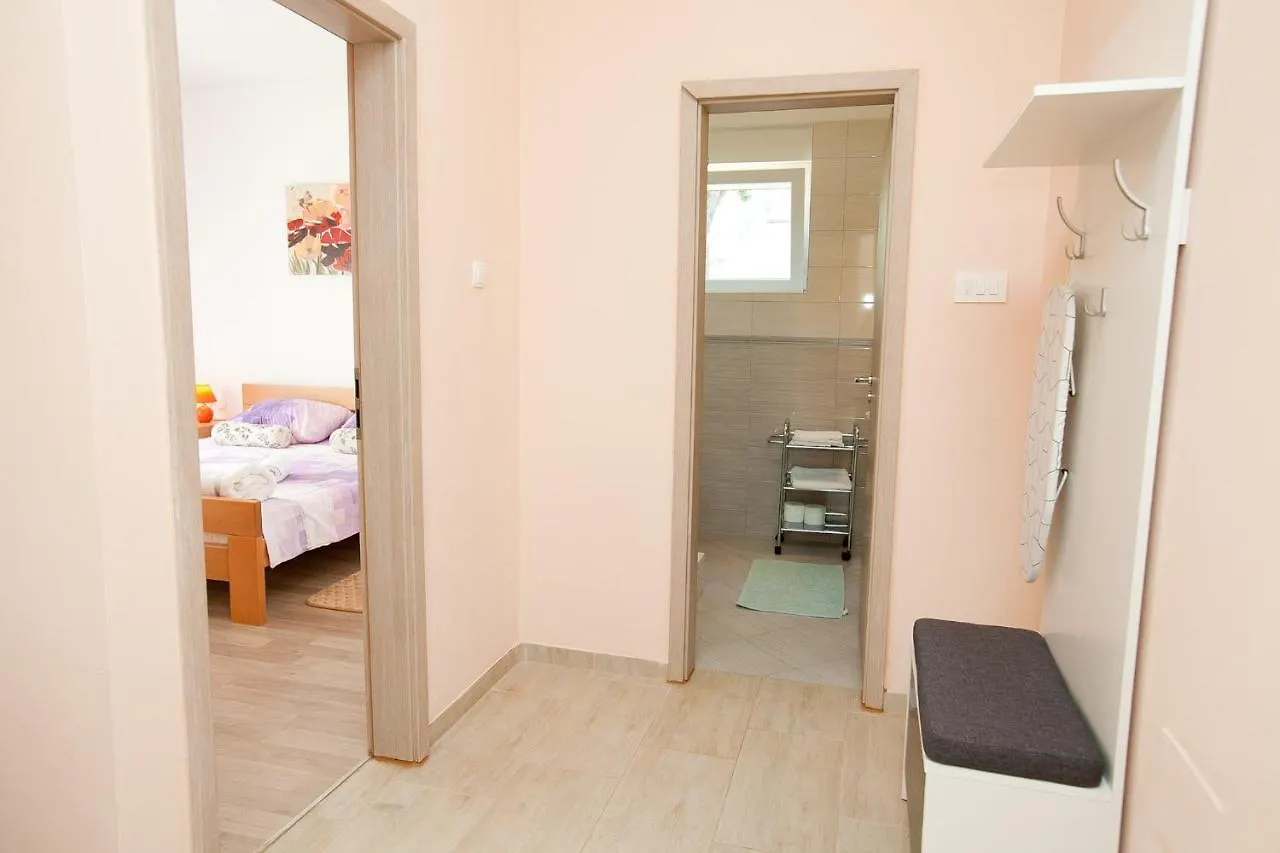 Apartmani Lea Starigrad Paklenica Kroatien
