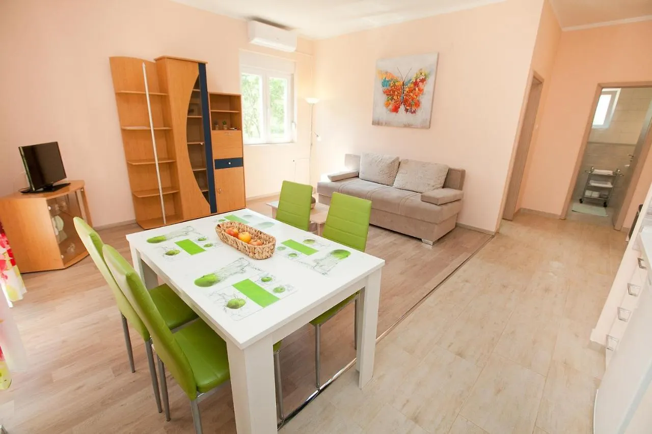 Apartmani Lea Starigrad Paklenica 0*,  Kroatien