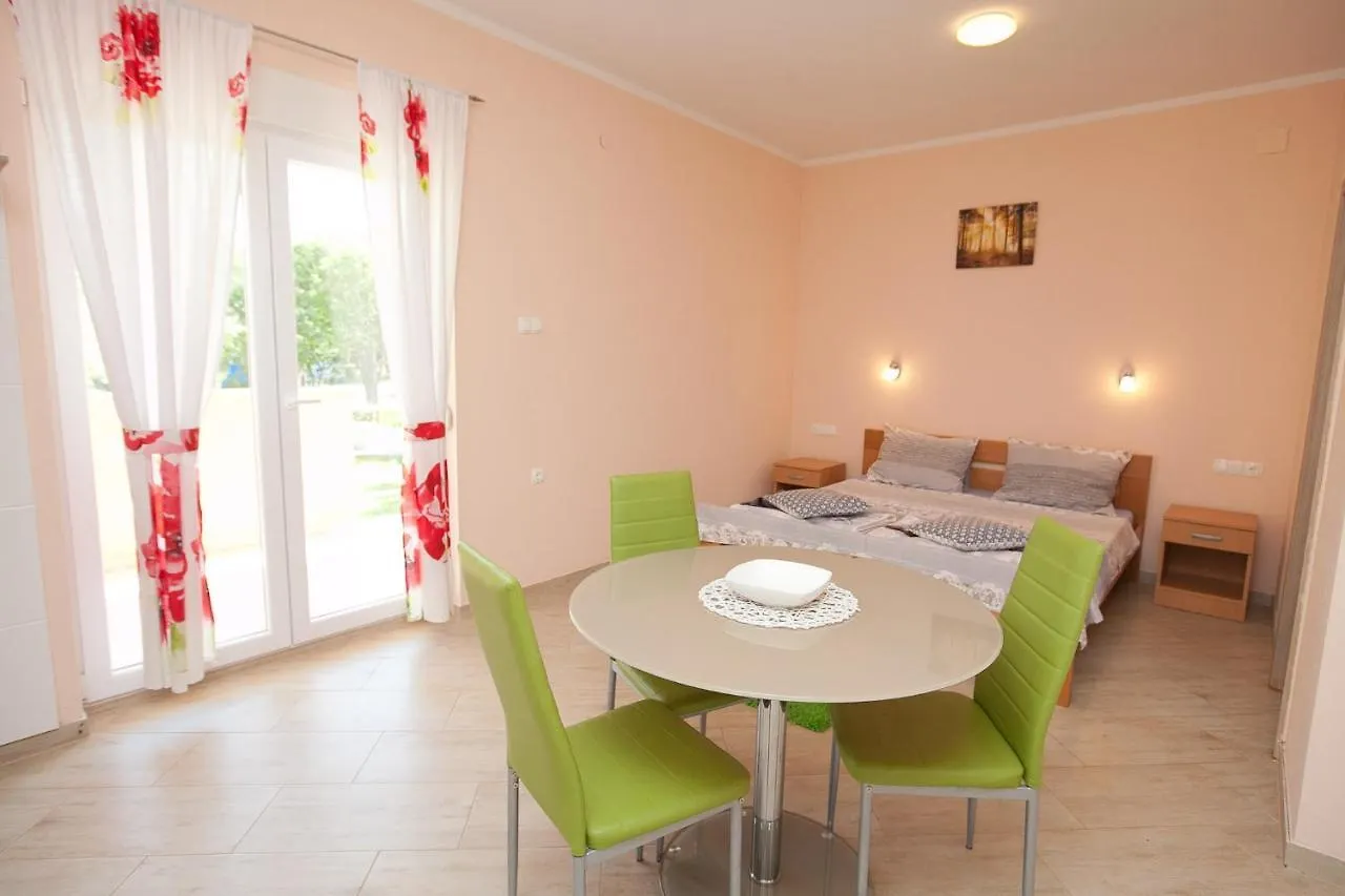 Apartmani Lea Starigrad Paklenica Apartment