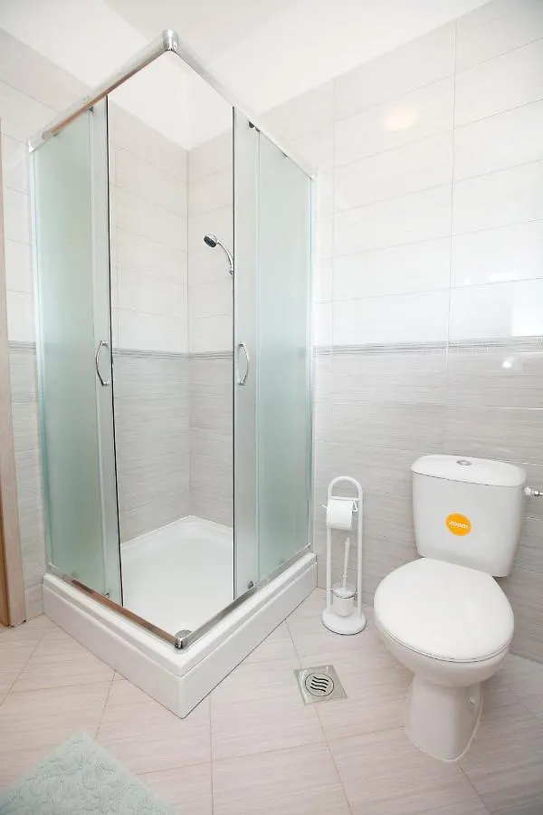 Apartmani Lea Starigrad Paklenica 0*,