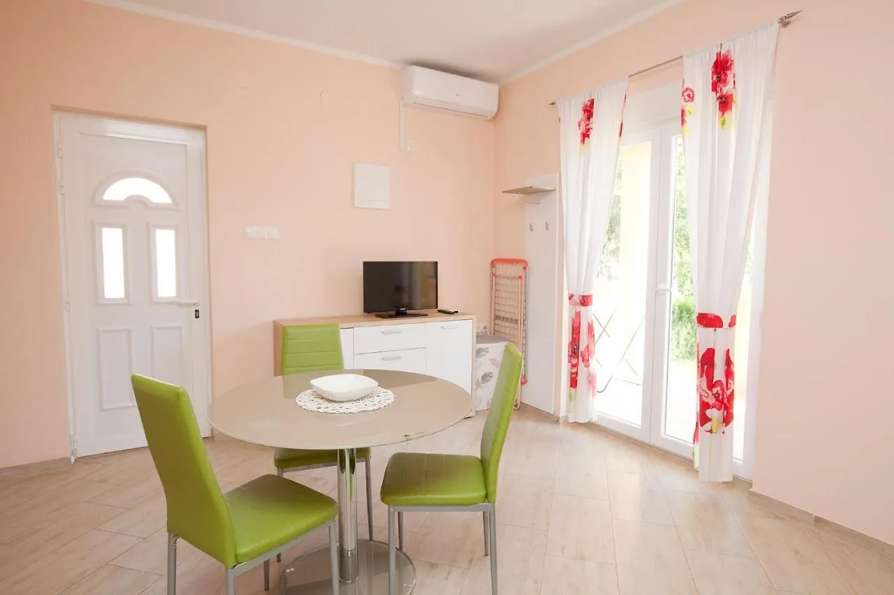 Apartment Apartmani Lea Starigrad Paklenica Kroatien