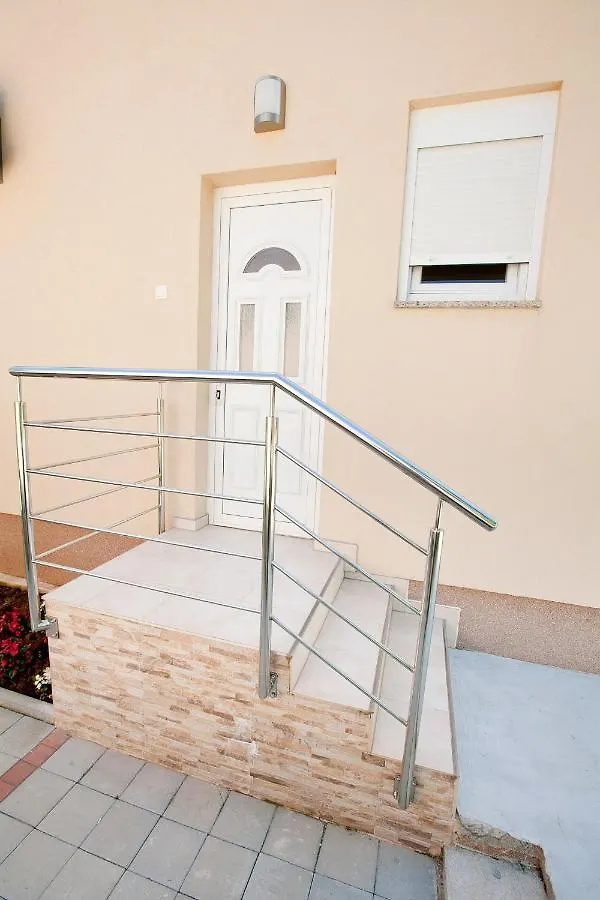 Apartmani Lea Starigrad Paklenica 0*,
