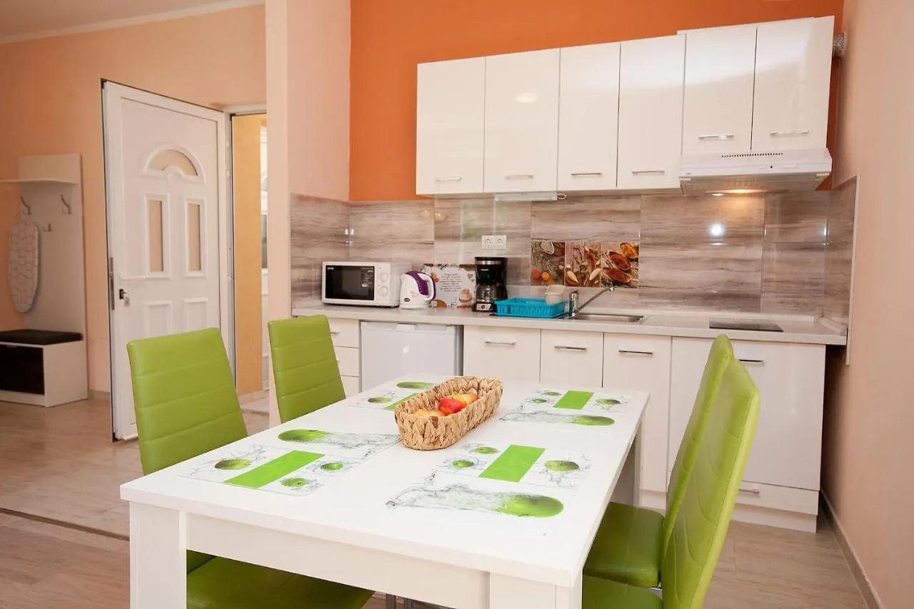 Apartment Apartmani Lea Starigrad Paklenica